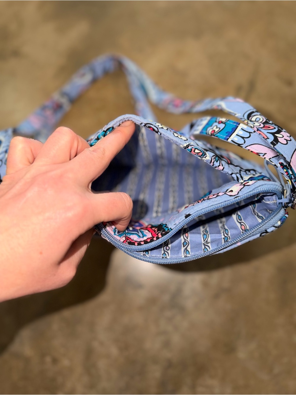 NWT Vera Bradley Makani Paisley RFID Little Hipster Crossbody Bag Blue - Picture 4 of 11
